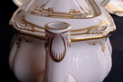 SPODE CHELSEA BIRD Y8555-  TEA POT  .....   http://jaapiesfinechinastore.com