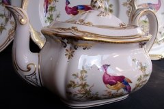 SPODE CHELSEA BIRD Y8555-  TEA POT  .....   http://jaapiesfinechinastore.com