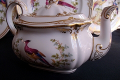 SPODE CHELSEA BIRD Y8555-  TEA POT  .....   https://www.jaapiesfinechinastore.com