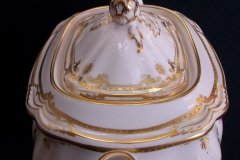 SPODE CHELSEA BIRD Y8555-  TEA POT  .....   http://jaapiesfinechinastore.com