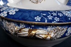 SPODE CRACKED ICE & PRUNUS #6669-  COVERED SERVING BOWL  ..... http://jaapiesfinechinastore.com