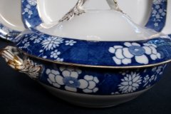 SPODE CRACKED ICE & PRUNUS #6669-  COVERED SERVING BOWL  ..... http://jaapiesfinechinastore.com