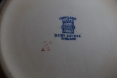 SPODE CRACKED ICE & PRUNUS #6669-  COVERED SERVING BOWL  ..... https://www.jaapiesfinechinastore.com