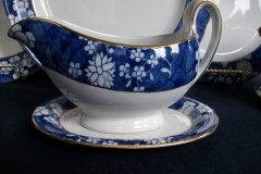 SPODE CRACKED ICE & PRUNUS #6669- GRAVY BOAT & UNDERPLATE  ..... http://jaapiesfinechinastore.com