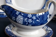 SPODE CRACKED ICE & PRUNUS #6669- GRAVY BOAT & UNDERPLATE  ..... http://jaapiesfinechinastore.com