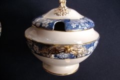 SPODE CRACKED ICE & PRUNUS #6669- SAUCE TUREEN & UNDERPLATE  ..... http://jaapiesfinechinastore.com