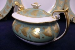 SPODE VALENTINE Y7706 GREEN WITH GOLD LEAF- COVERED SUGAR BOWL ..... http://jaapiesfinechinastore.com