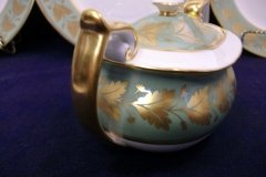 SPODE VALENTINE Y7706 GREEN WITH GOLD LEAF- COVERED SUGAR BOWL ..... http://jaapiesfinechinastore.com