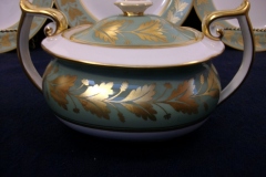 SPODE VALENTINE Y7706 GREEN WITH GOLD LEAF- COVERED SUGAR BOWL ..... https://www.jaapiesfinechinastore.com