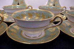 SPODE VALENTINE Y7706 GREEN WITH GOLD LEAF- CUP & SAUCER ..... http://jaapiesfinechinastore.com