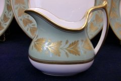 SPODE VALENTINE Y7706 GREEN WITH GOLD LEAF- CREAMER 8 OZ ..... http://jaapiesfinechinastore.com
