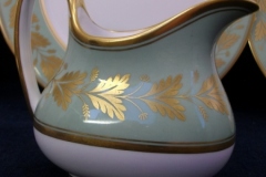 SPODE VALENTINE Y7706 GREEN WITH GOLD LEAF- CREAMER 8 OZ ..... https://www.jaapiesfinechinastore.com