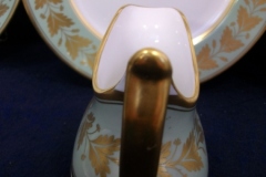 SPODE VALENTINE Y7706 GREEN WITH GOLD LEAF- CREAMER 8 OZ ..... https://www.jaapiesfinechinastore.com