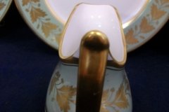 SPODE VALENTINE Y7706 GREEN WITH GOLD LEAF- CREAMER 8 OZ ..... http://jaapiesfinechinastore.com