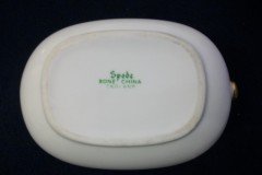 SPODE VALENTINE Y7706 GREEN WITH GOLD LEAF- CREAMER 8 OZ ..... http://jaapiesfinechinastore.com
