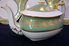 SPODE VALENTINE Y7706 GREEN WITH GOLD LEAF- TEAPOT 4 CUPPER ..... https://www.jaapiesfinechinastore.com