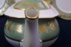 SPODE VALENTINE Y7706 GREEN WITH GOLD LEAF- TEAPOT 4 CUPPER ..... http://jaapiesfinechinastore.com