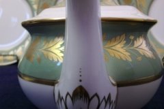 SPODE VALENTINE Y7706 GREEN WITH GOLD LEAF- TEAPOT 4 CUPPER ..... http://jaapiesfinechinastore.com