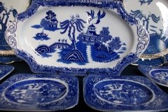 STAFFORDSHIRE BLUE WILLOW- SANDWICH TRAY & PLATES   .....   http://jaapiesfinechinastore.com