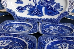 STAFFORDSHIRE BLUE WILLOW- SANDWICH TRAY & PLATES   .....   https://www.jaapiesfinechinastore.com