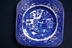 STAFFORDSHIRE BLUE WILLOW- SANDWICH TRAY & PLATES   .....   http://jaapiesfinechinastore.com