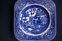 STAFFORDSHIRE BLUE WILLOW- SANDWICH TRAY & PLATES   .....   http://jaapiesfinechinastore.com