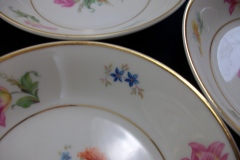 SYRACUSE ABERDEEN ABE1 DRESDEN FLOWERS-  BERRY BOWL  ..... https://www.jaapiesfinechinastore.com