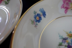 SYRACUSE ABERDEEN ABE1 DRESDEN FLOWERS-  BERRY BOWL  ..... https://www.jaapiesfinechinastore.com