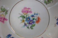 SYRACUSE ABERDEEN ABE1 DRESDEN FLOWERS-  BERRY BOWL  ..... http://jaapiesfinechinastore.com