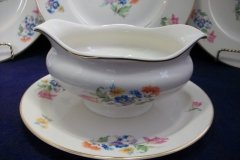 SYRACUSE ABERDEEN ABE1 DRESDEN FLOWERS-  GRAVY BOAT WITH ATTACHED UNDERPLATE   ..... http://jaapiesfinechinastore.com