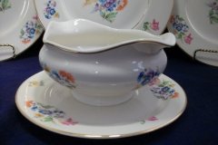SYRACUSE ABERDEEN ABE1 DRESDEN FLOWERS-  GRAVY BOAT WITH ATTACHED UNDERPLATE   ..... http://jaapiesfinechinastore.com