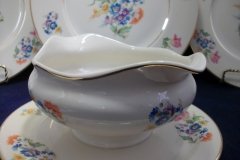 SYRACUSE ABERDEEN ABE1 DRESDEN FLOWERS-  GRAVY BOAT WITH ATTACHED UNDERPLATE   ..... http://jaapiesfinechinastore.com