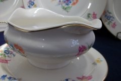 SYRACUSE ABERDEEN ABE1 DRESDEN FLOWERS-  GRAVY BOAT WITH ATTACHED UNDERPLATE   ..... http://jaapiesfinechinastore.com