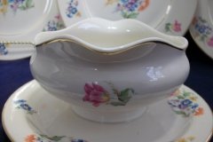 SYRACUSE ABERDEEN ABE1 DRESDEN FLOWERS-  GRAVY BOAT WITH ATTACHED UNDERPLATE   ..... http://jaapiesfinechinastore.com