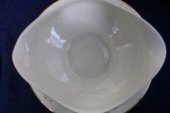 SYRACUSE ABERDEEN ABE1 DRESDEN FLOWERS-  GRAVY BOAT WITH ATTACHED UNDERPLATE   ..... http://jaapiesfinechinastore.com