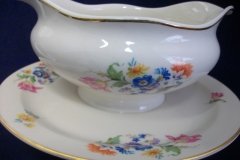 SYRACUSE ABERDEEN ABE1 DRESDEN FLOWERS-  GRAVY BOAT WITH ATTACHED UNDERPLATE   ..... http://jaapiesfinechinastore.com