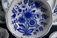 UCAGCO BLUE DELL BERRY BOWLS   ,,,,,  http://jaapiesfinechinastore.com