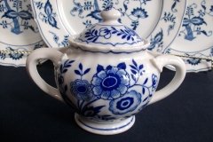 UCAGCO BLUE DELL- SUGAR BOWL  ,,,,,  http://jaapiesfinechinastore.com