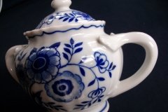 UCAGCO BLUE DELL- SUGAR BOWL  ,,,,,  http://jaapiesfinechinastore.com