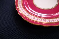 AYNSLEY #7228- RASPBERRY RED BODY, PLAID BAND, SCALLOPED, GILT -  AYNSLEY #7228 PLAID-  BREAD & BUTTER PLATE   .....   http://jaapiesfinechinastore.com