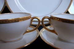 BAWO & DOTTER/ELITE WORKS LAUREL LEAF BAND-  SOUP CUP & SAUCER   ..... https://www.jaapiesfinechinastore.com