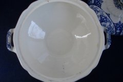 WEDGWOOD QUEEN CHARLOTTE- ROUND COVERED SERVING BOWL    .....   http://jaapiesfinechinastore.com