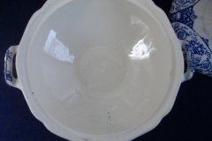 WEDGWOOD QUEEN CHARLOTTE- ROUND COVERED SERVING BOWL    .....   http://jaapiesfinechinastore.com