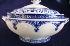 WEDGWOOD QUEEN CHARLOTTE- ROUND COVERED SERVING BOWL    .....   http://jaapiesfinechinastore.com