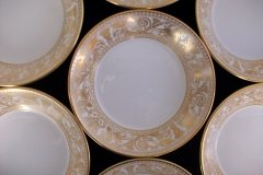 WEDGWOOD FLORENTINE GOLD- BERRY BOWL   .....  http://jaapiesfinechinastore.com