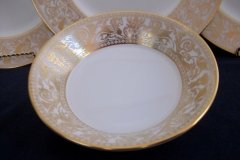 WEDGWOOD FLORENTINE GOLD- BERRY BOWL   .....  http://jaapiesfinechinastore.com