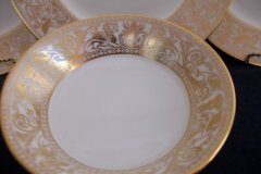 WEDGWOOD FLORENTINE GOLD- BERRY BOWL   .....  http://jaapiesfinechinastore.com