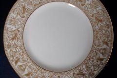 WEDGWOOD FLORENTINE GOLD-DINNER PLATE   .....  http://jaapiesfinechinastore.com
