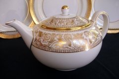 WEDGWOOD FLORENTINE GOLD #W4219 -  TEA POT  ..... http://jaapiesfinechinastore.com