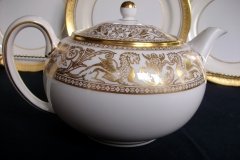 WEDGWOOD FLORENTINE GOLD #W4219 -  TEA POT  ..... http://jaapiesfinechinastore.com